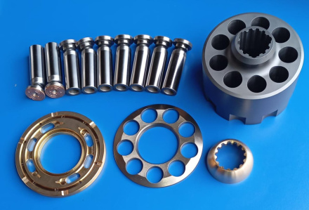 Мотор хода на Komatsu PC 200-220-300-400-600-800-1250-2000-3000