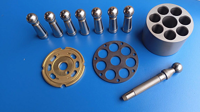 Мотор хода и мотор поворота на Komatsu PC 200-220-300-400-600-800-1250-2000-3000